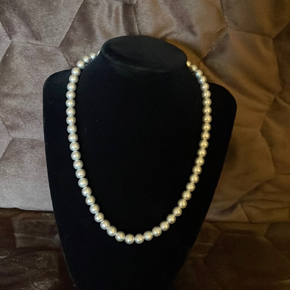 17” faux pearl necklace